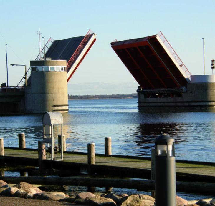 Hadsund - byen ved broen